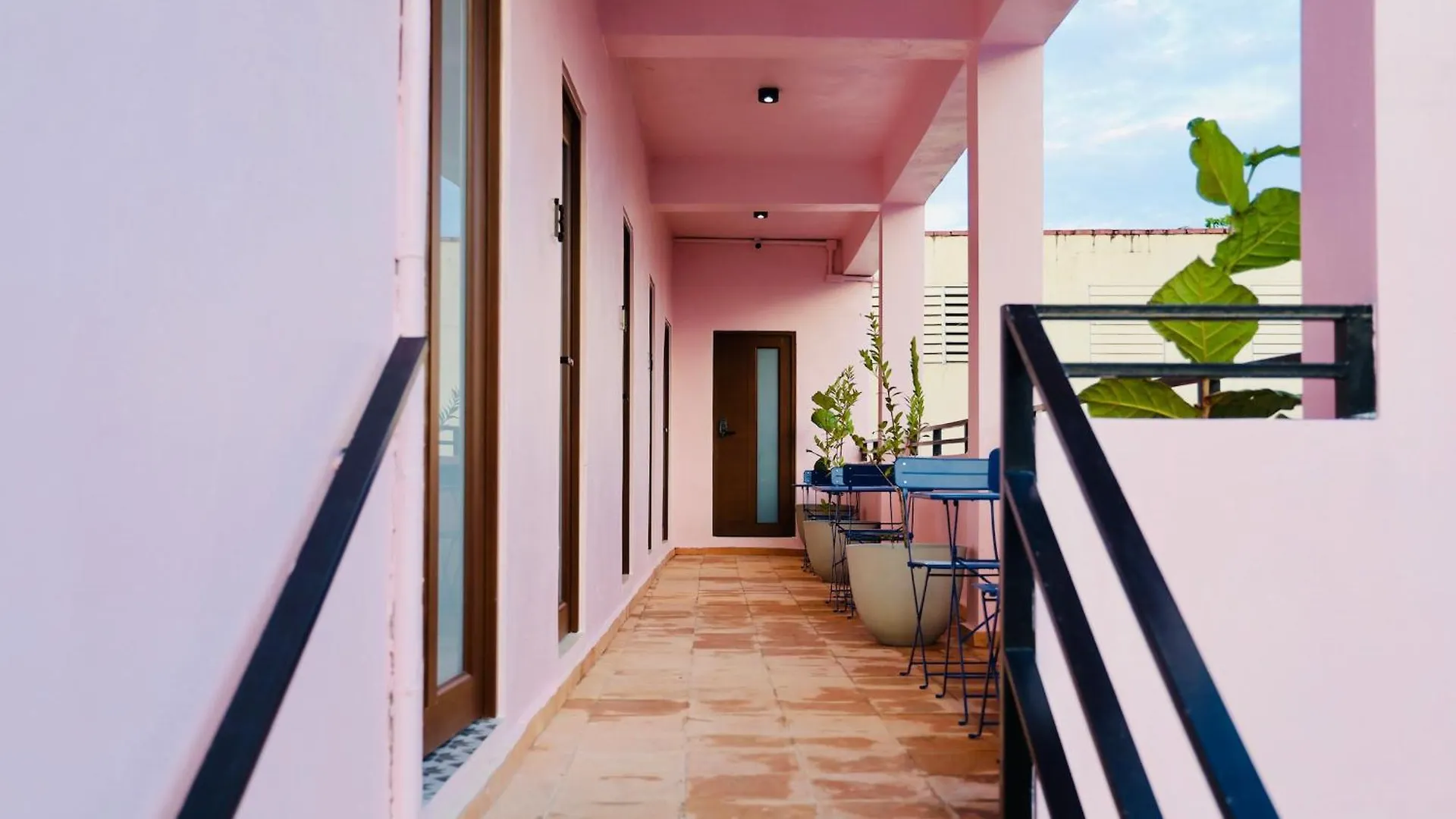 Room 15 Skyline Sips & Santurce Charm San Juan Porto Riko